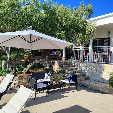 Villa Weekend House Olive Garden Donje Selo na Šolti Esterno foto